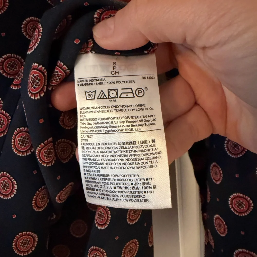 Long sleeve ruffle front blue and Pink Floral Blouse - Picture 5 of 8